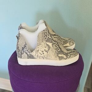 Steven New York Snake Print Sneakers - Black and Gray (NEW)